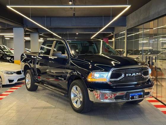 RAM CLASSIC 5.7 V8 GASOLINA LARAMIE CD 4X4 AUTOMÁTICO RAM CLASSIC 5.7 V8 GASOLINA LARAMIE CD 4X4 AUTOMÁTICO